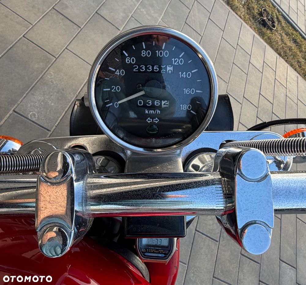 Suzuki Intruder - 14