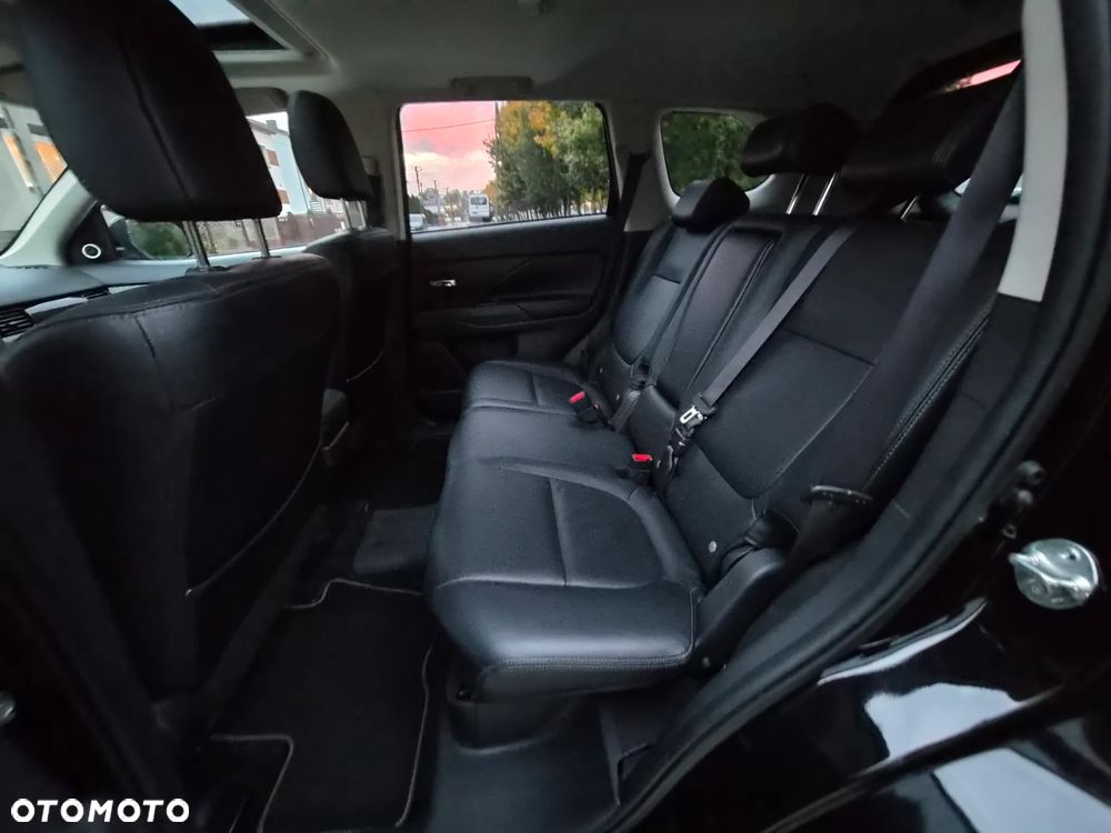 Mitsubishi Outlander - 33