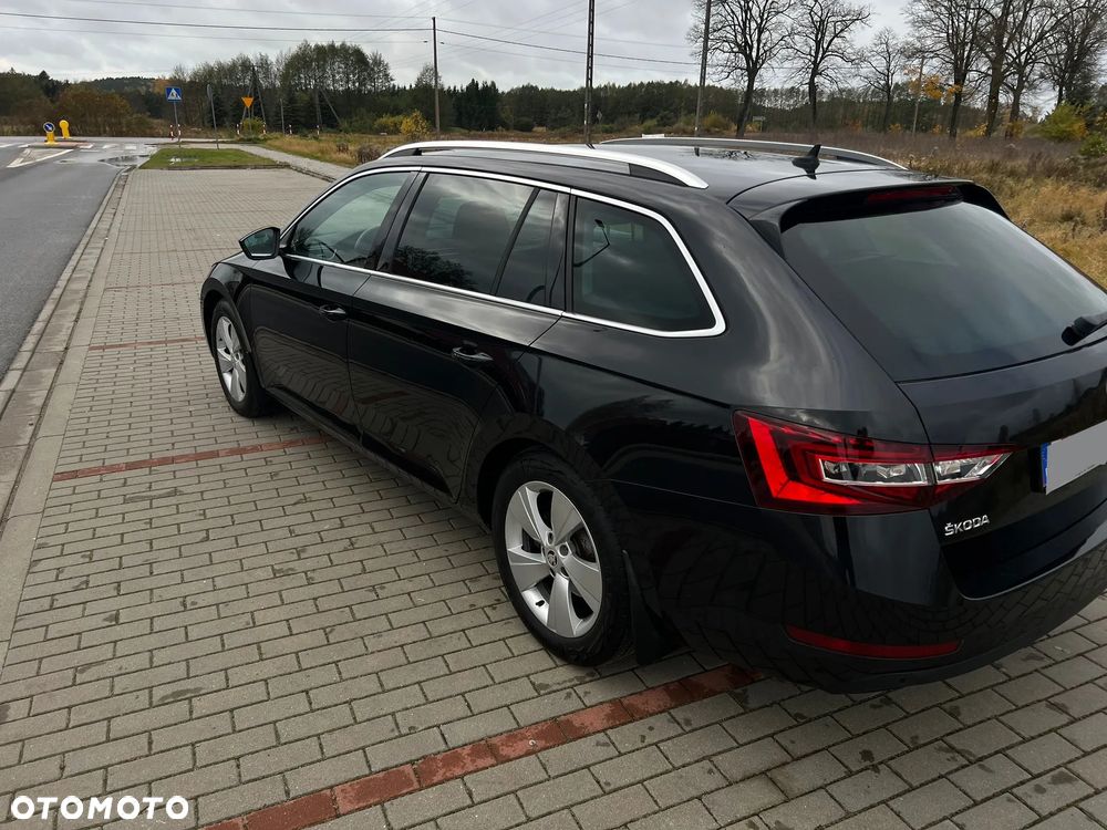 Skoda Superb 2.0 TDI Sportline - 12