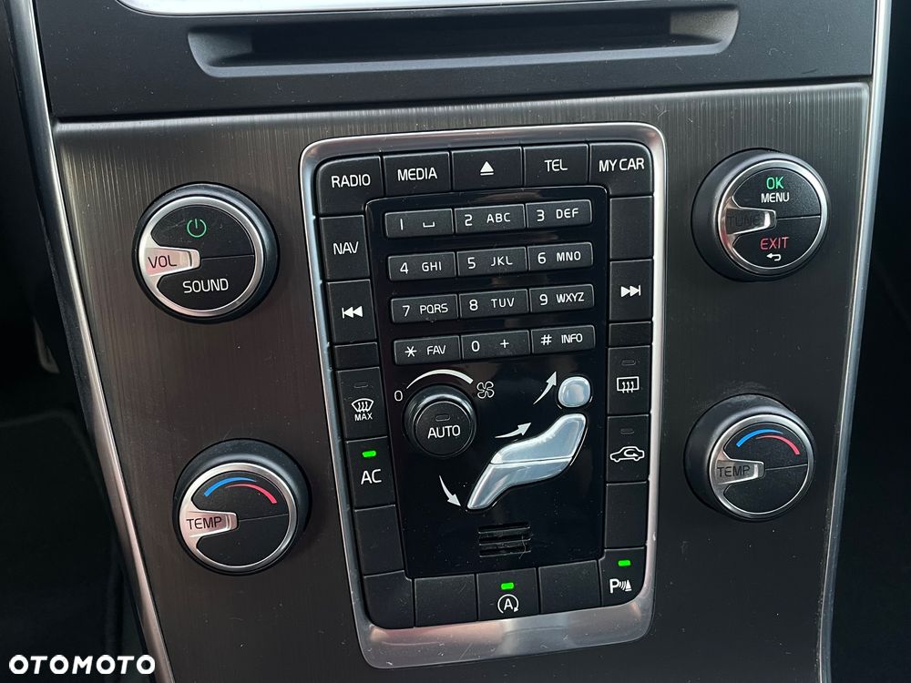 Volvo V60 T3 Kinetic - 13