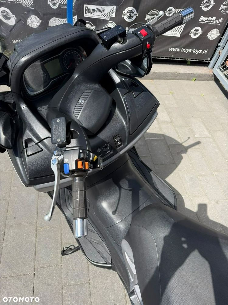 Suzuki Burgman - 6