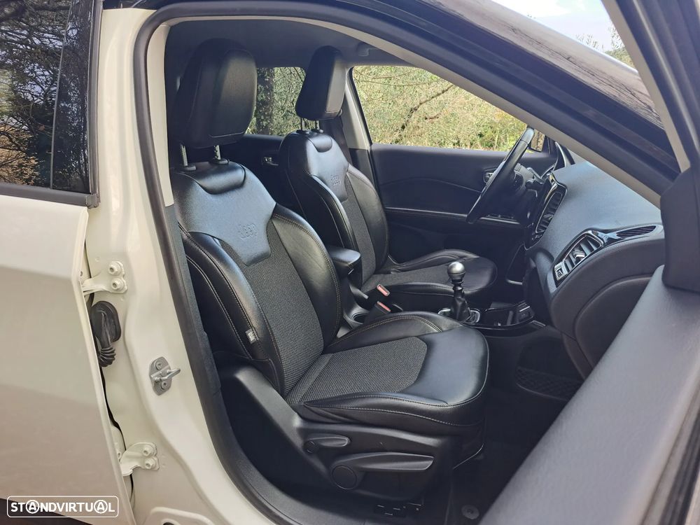 Jeep Compass 1.6 M-Jet Limited - 14