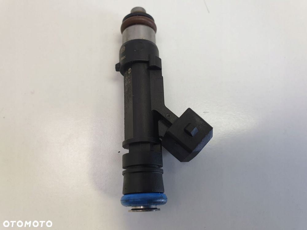 WTRYSKIWACZ Opel Meriva B 1.4 T turbo _ 0280158205 - 4
