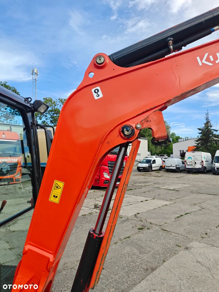 Kubota U27 - 30