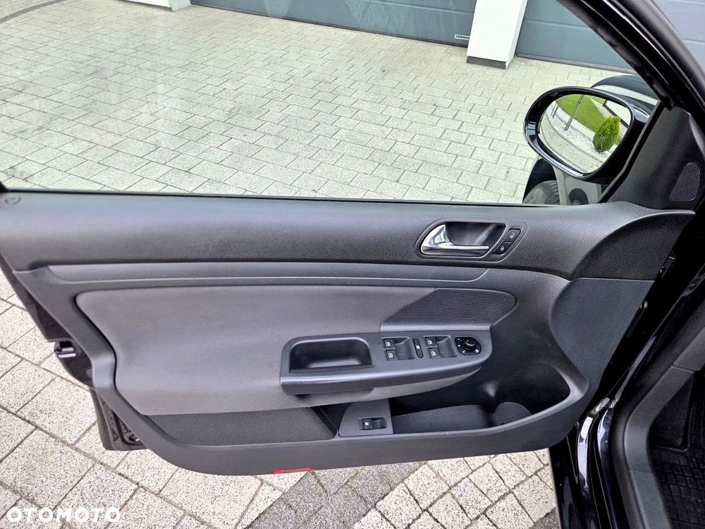 Volkswagen Golf 1.6 Edition - 29