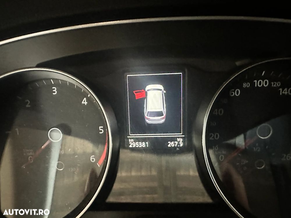 Volkswagen Passat - 4