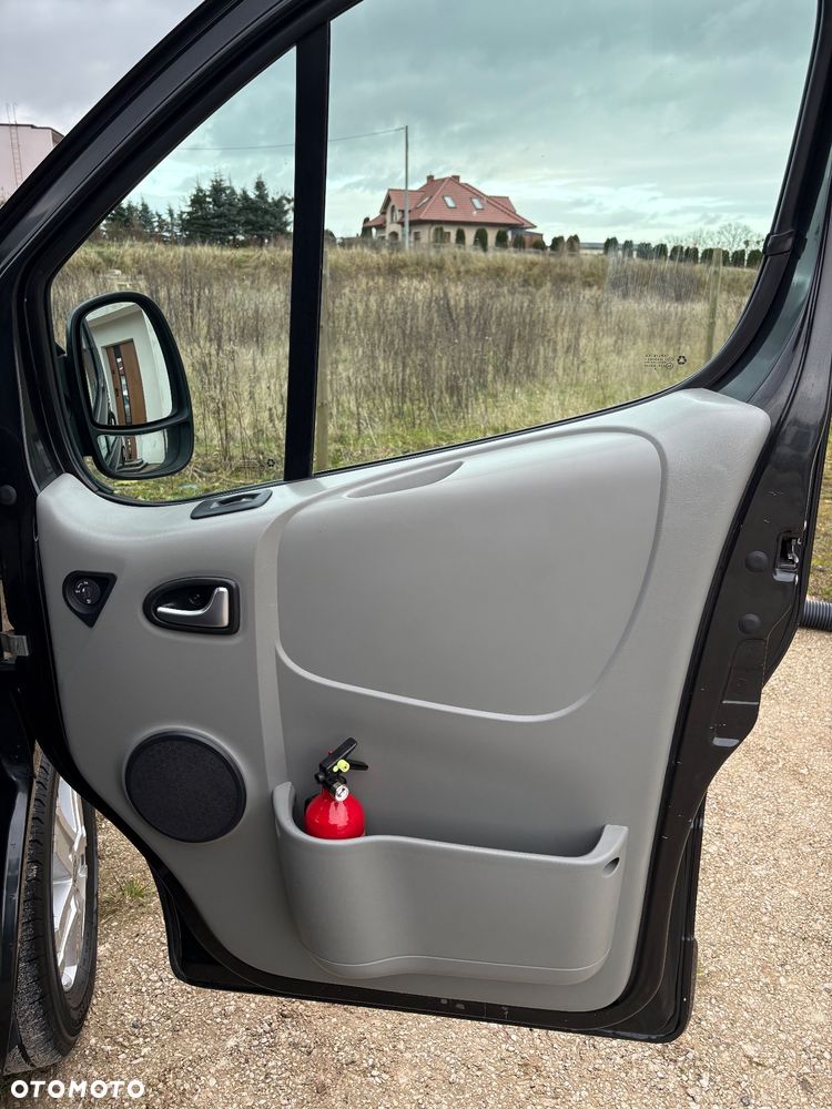 Opel Vivaro L2H1 2.9t - 9