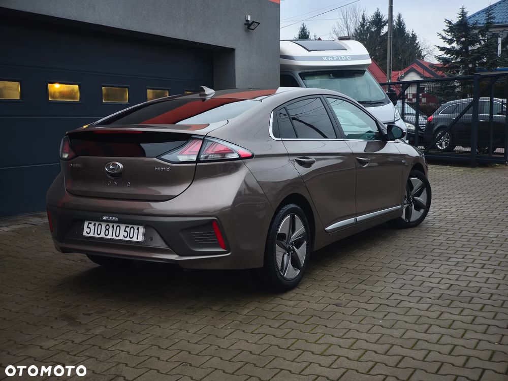Hyundai IONIQ Hybrid Business - 3