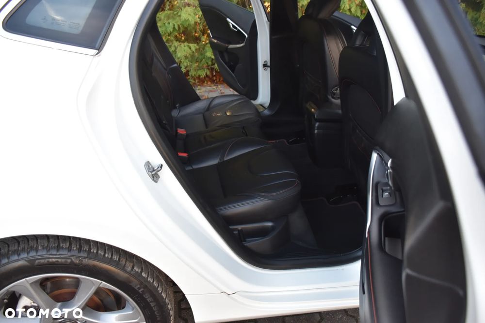 Volvo V40 D2 Drive-E Ocean Race - 14