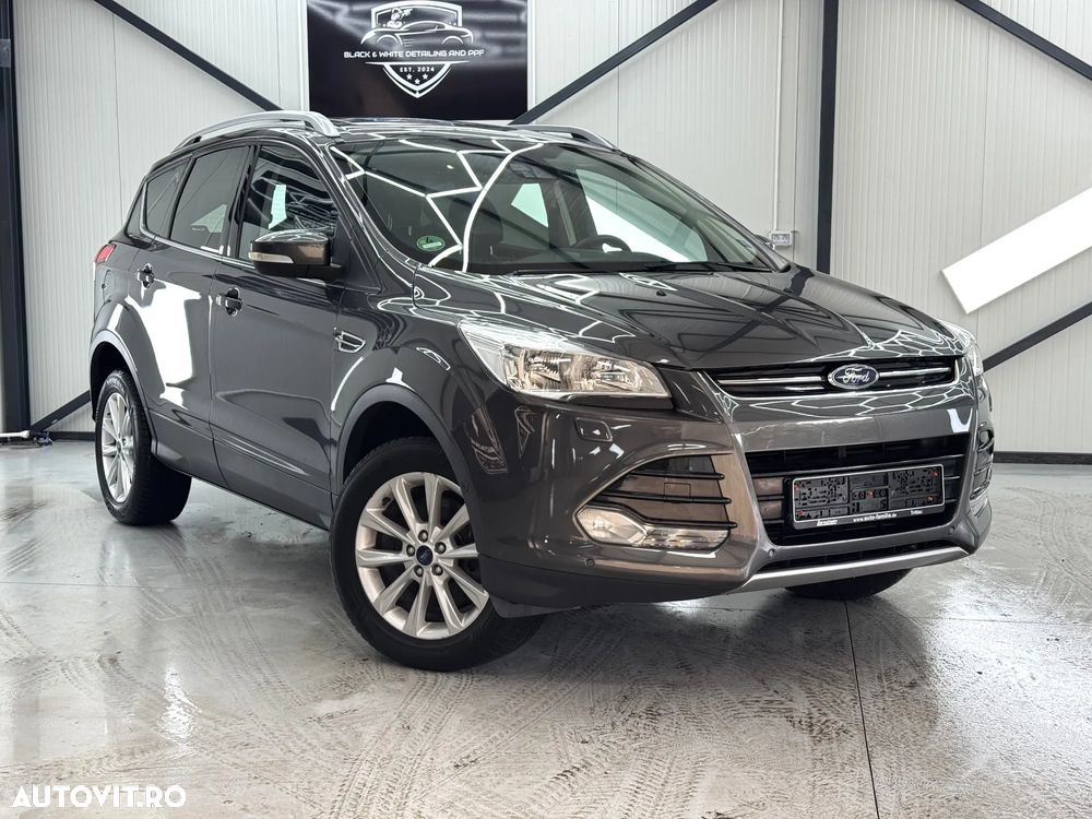 Ford Kuga 1.5 EcoBoost 4WD Titanium - 1