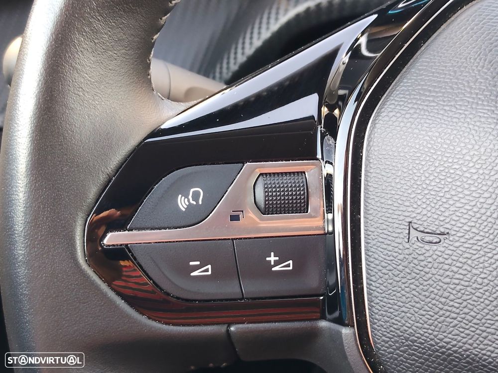 Peugeot e-208 50 kWh Allure Pack - 16