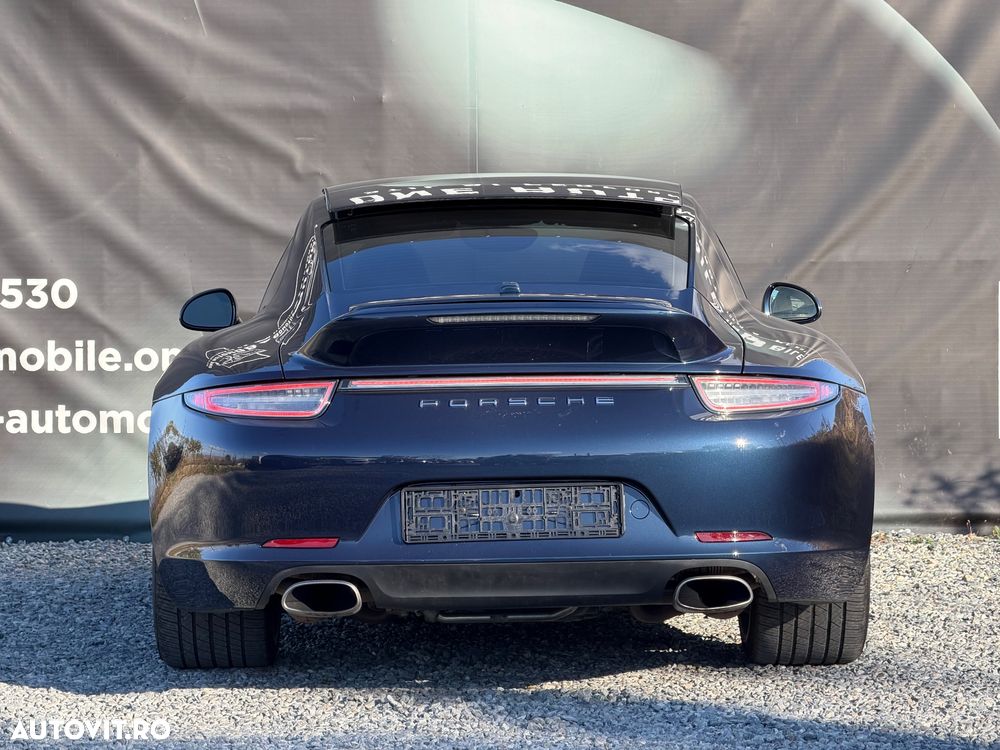 Porsche 911 Carrera 4 - 5