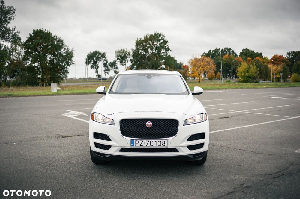 Jaguar F-Pace P250 AWD - 12
