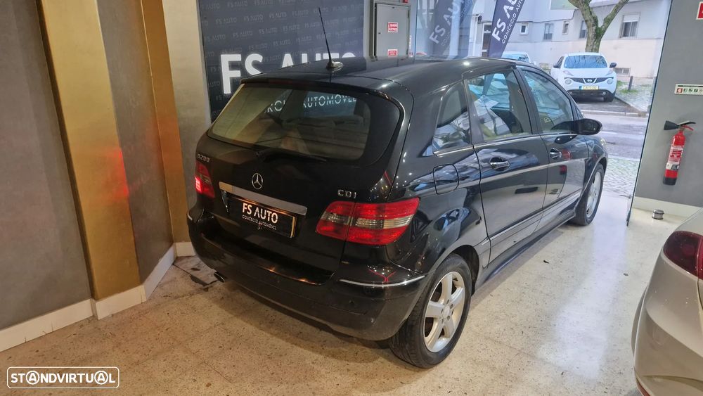 Mercedes-Benz B 200 CDI - 6