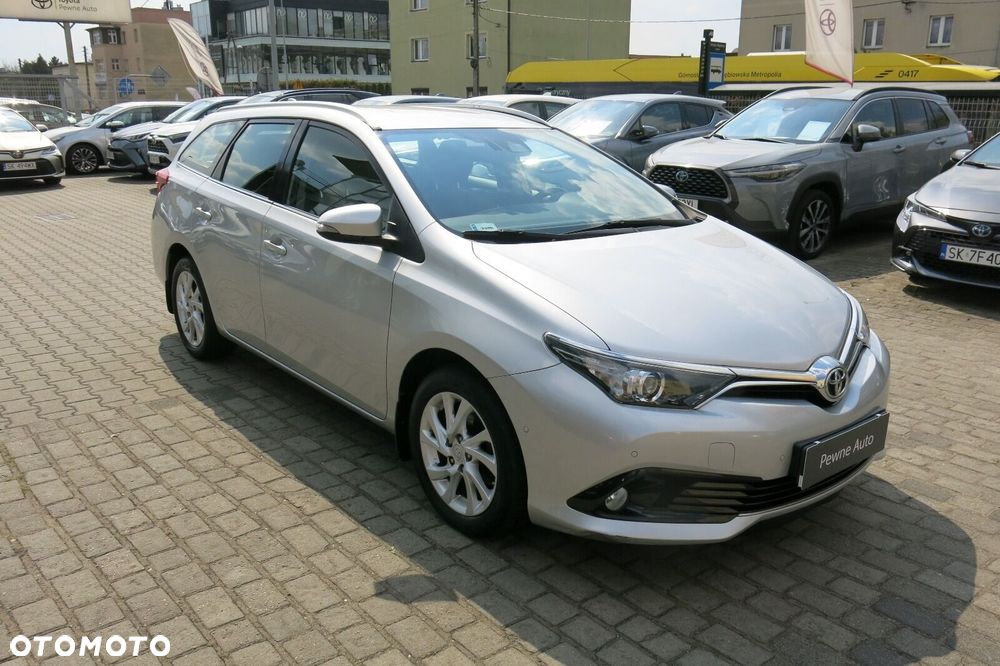 Używany Toyota Auris 2017 - 51 900 PLN, 94 504 km - Otomoto.pl