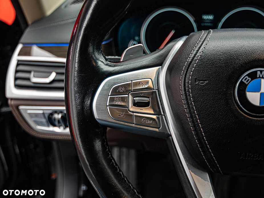 BMW Seria 7 740d xDrive - 16