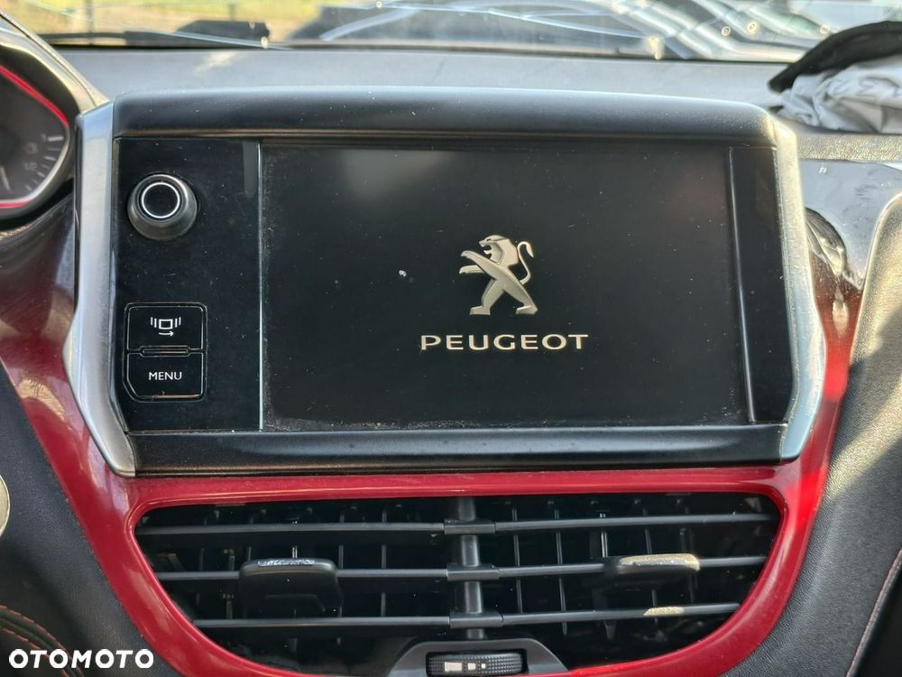 Peugeot 208 - 12
