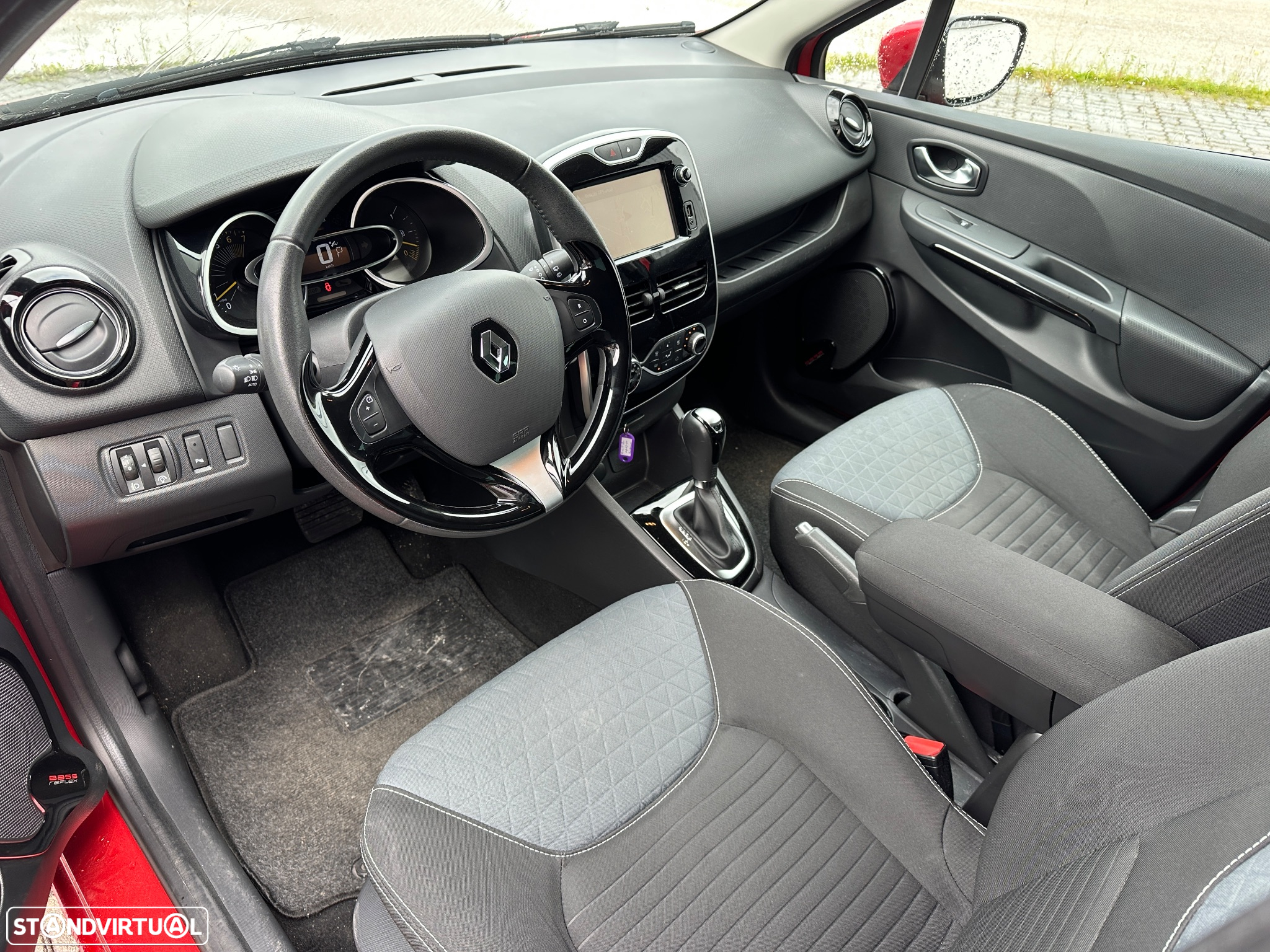 Renault Clio Sport Tourer 1.2 TCE GT EDC - 10