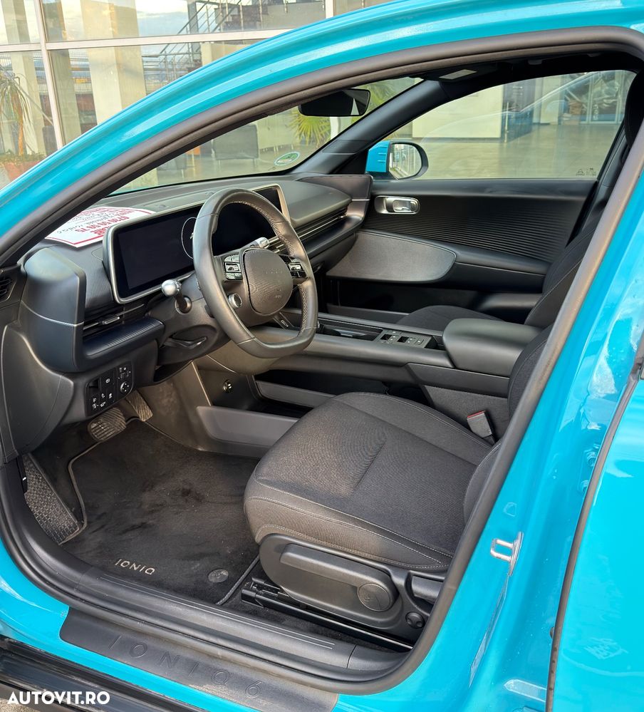 Hyundai IONIQ - 12