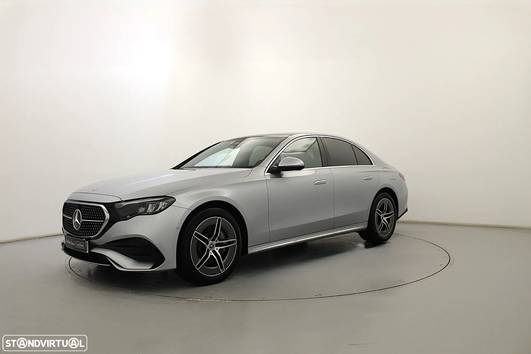 Mercedes-Benz E 300 Standard - 14