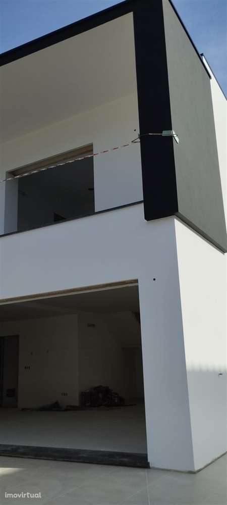 Moradia Isolada T4 Venda em Maceira,Leiria - Grande imagem: 2/27