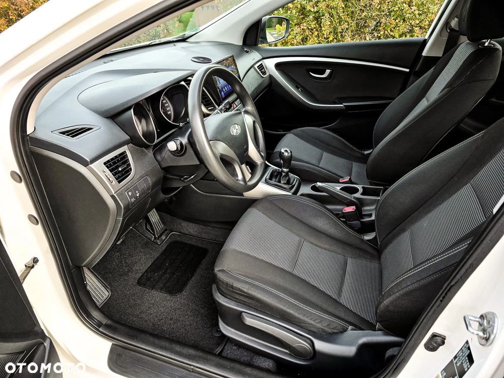 Hyundai i30 i30cw 1.4 CRDi Advantage - 15