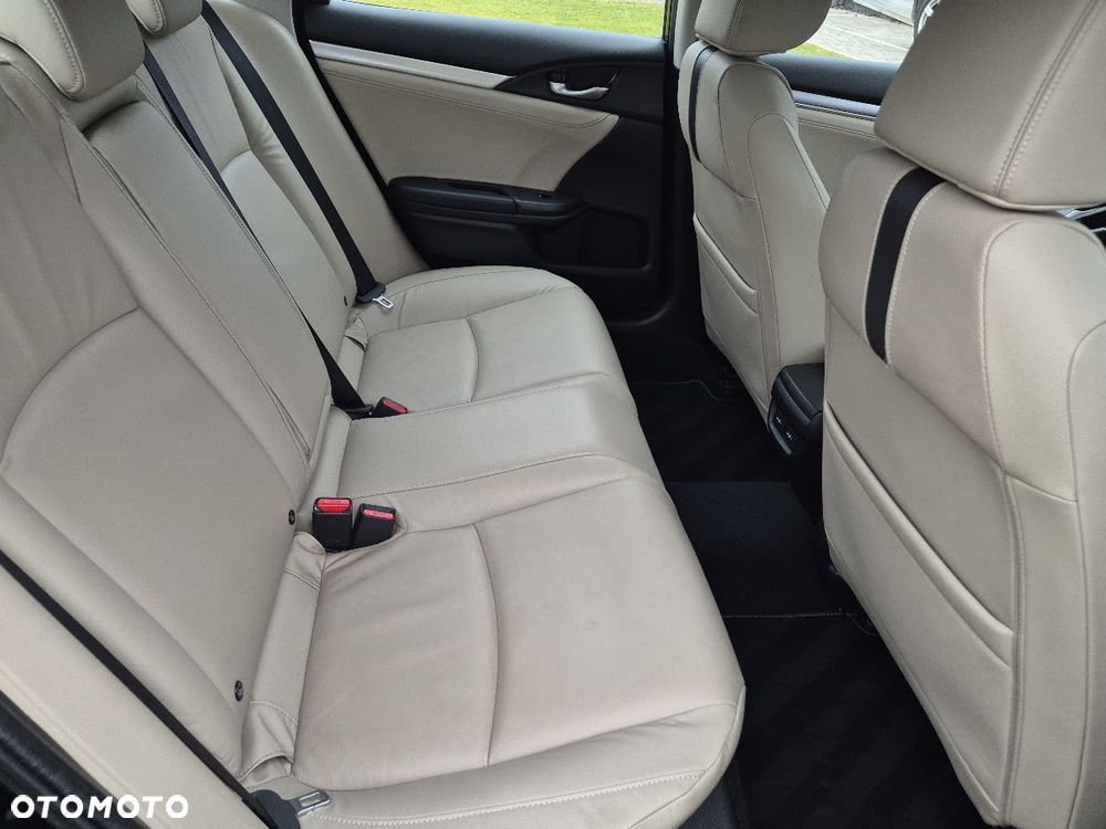 Honda Civic 1.5 i-VTEC Turbo CVT Executive - 24