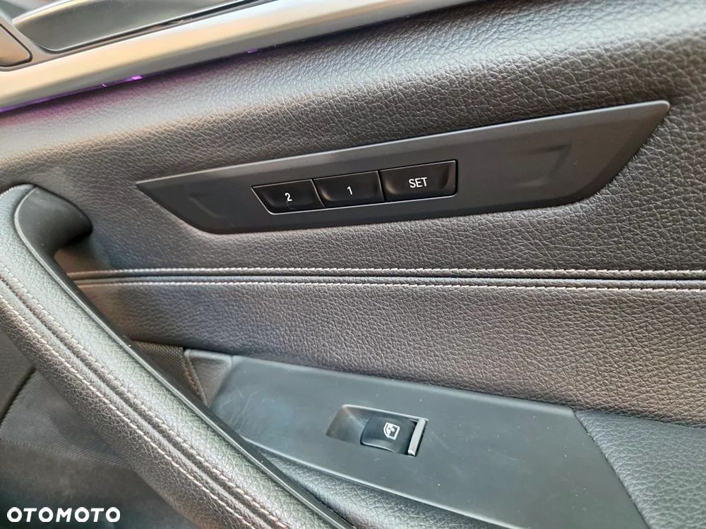 BMW Seria 5 - 36