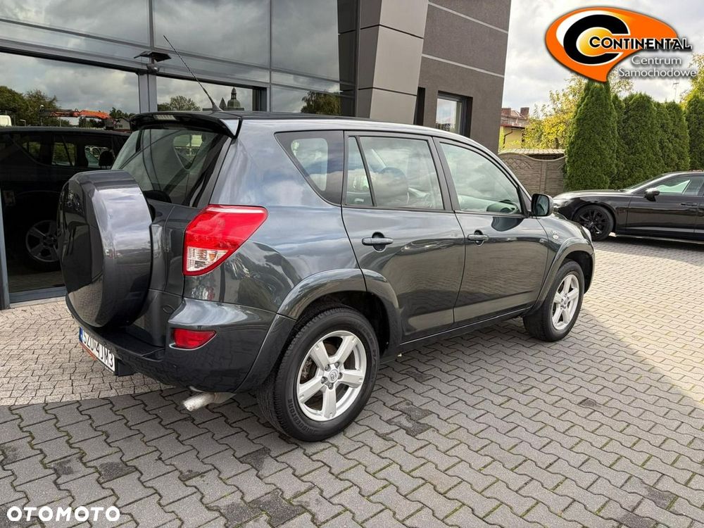 Toyota RAV4 - 3