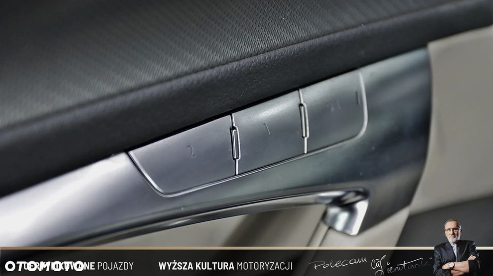 Audi A6 Avant 40 TDI quattro S tronic - 30