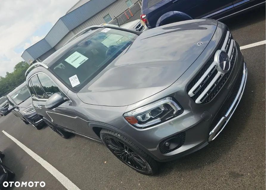 Mercedes-Benz GLB 250 4Matic 8G-DCT AMG Line - 3