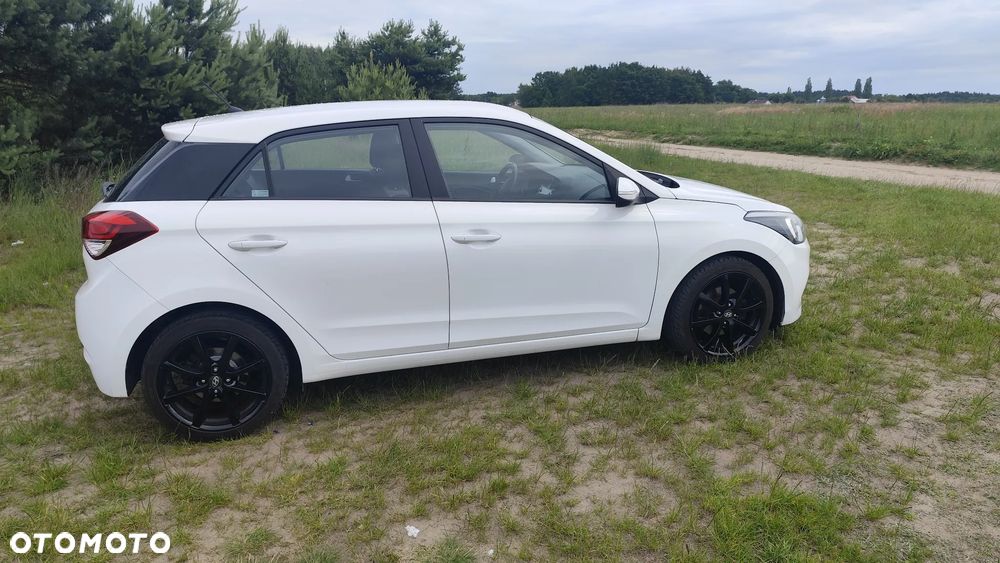 Hyundai i20 1.1 CRDi Style - 10