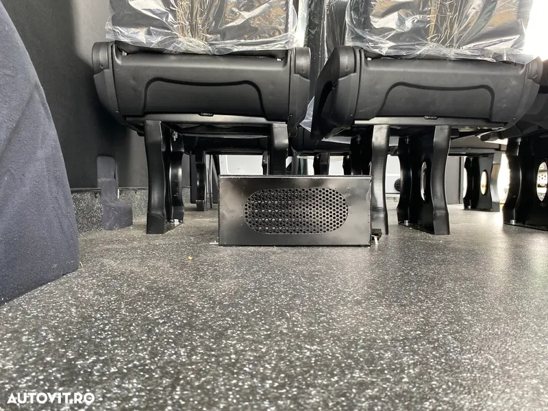 Mercedes-Benz Sprinter microbuz - 17