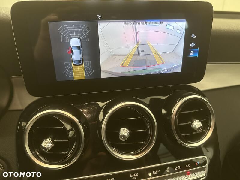 Mercedes-Benz GLC 300 e 4-Matic - 16