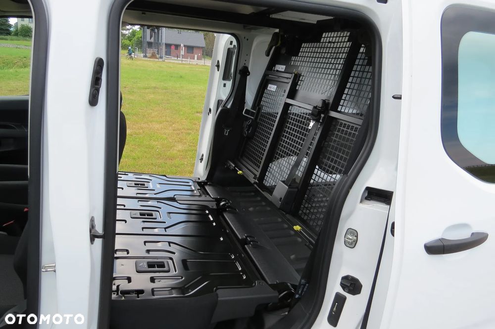 Toyota Proace City 1.2 D-4t 130km A/t Long Brygadówka - 27