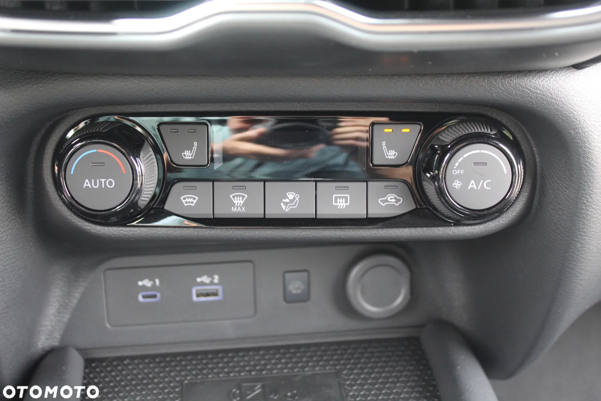 Nissan Juke 1.0 DIG-T N-Connecta DCT - 13