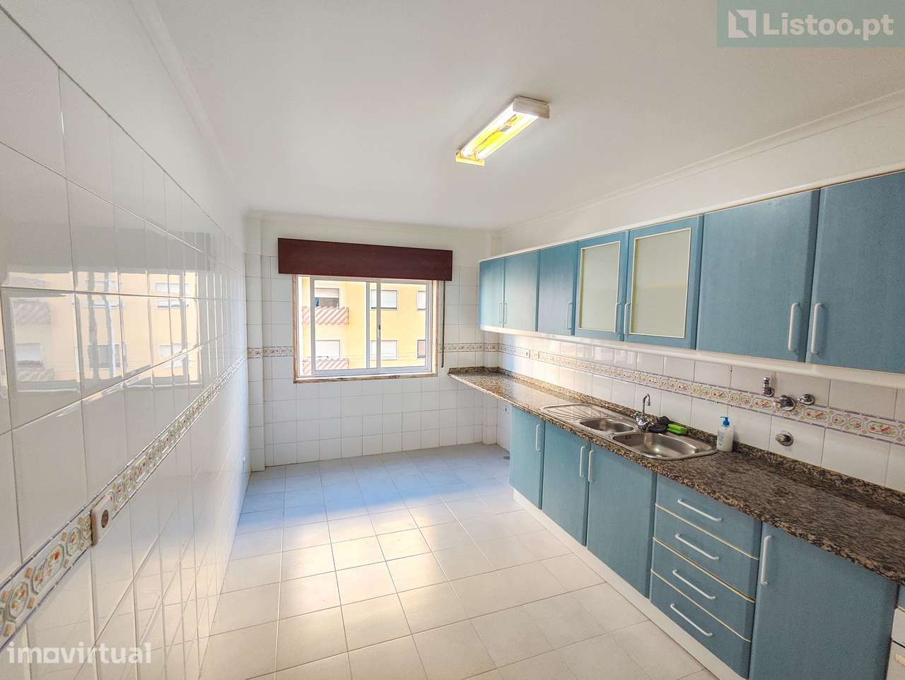 Apartamento T2 com 90m² e parqueamento em Monte Abraão – Queluz - Grande imagem: 2/35