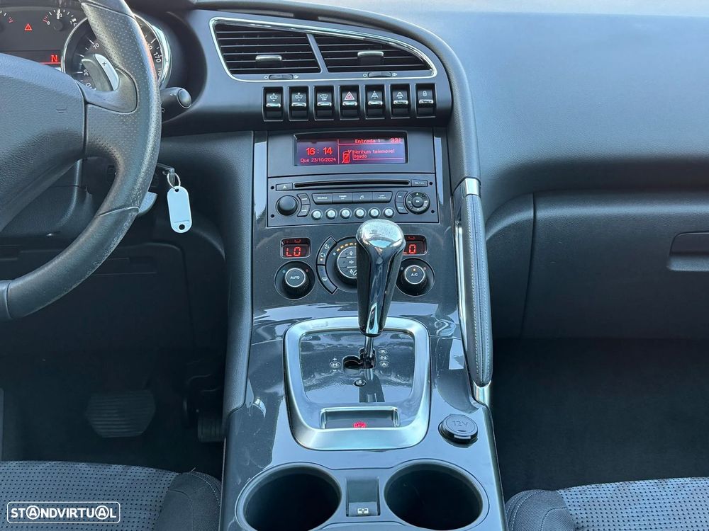 Peugeot 3008 1.6 e-HDi Allure 2-Tronic - 17