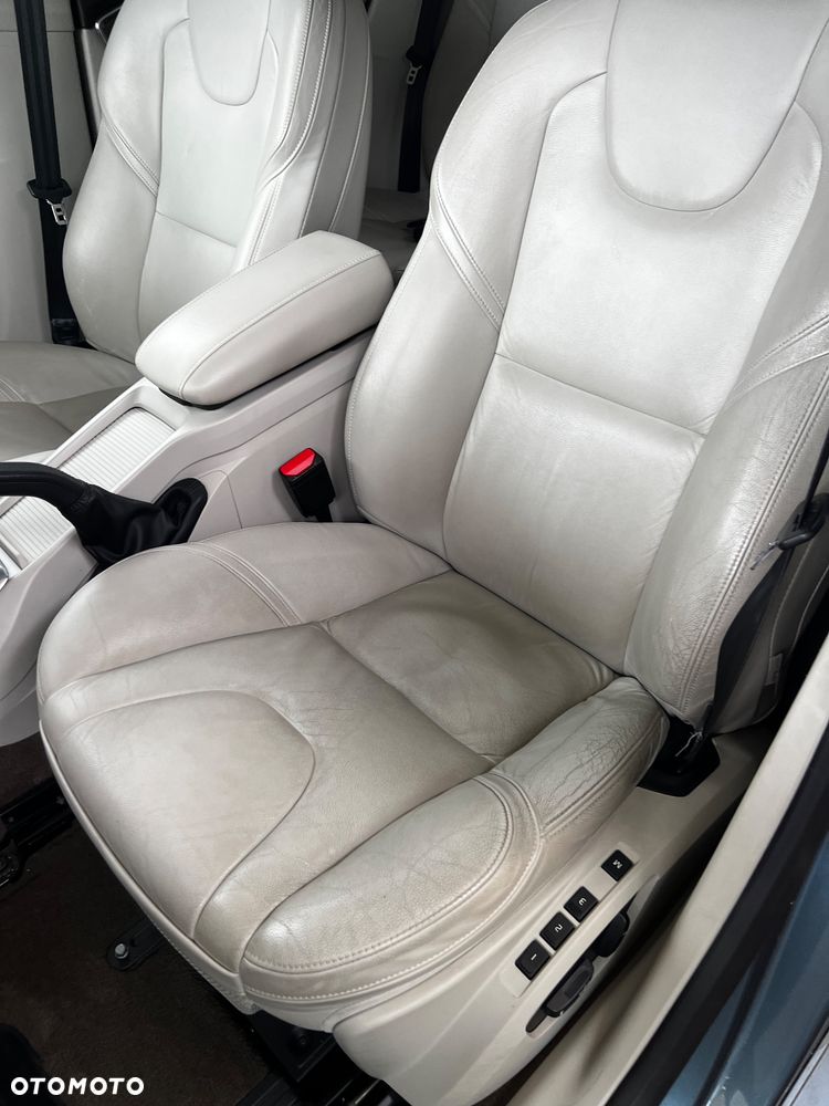 Volvo V40 D2 Summum - 33
