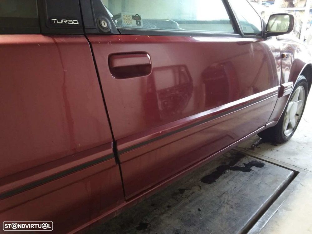 PORTA FRENTE DIREITA VOLVO SERIE 480 TURBO - 4
