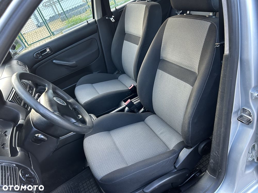 Volkswagen Golf - 6