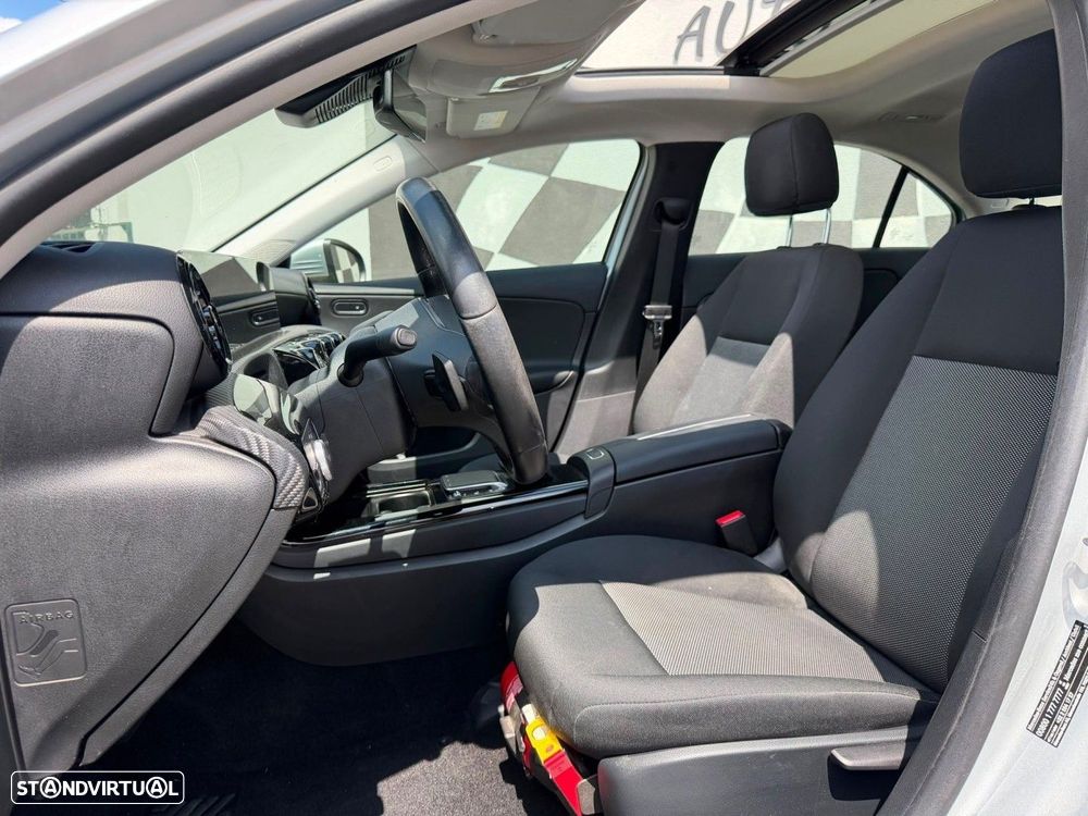 Mercedes-Benz A 180 Limousine d Progressive Aut. - 6