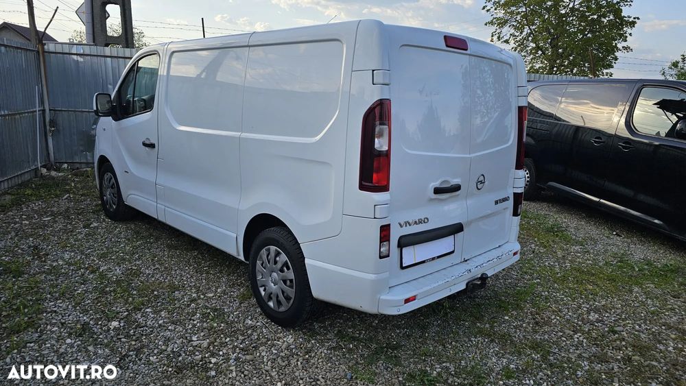 Opel Vivaro - 17