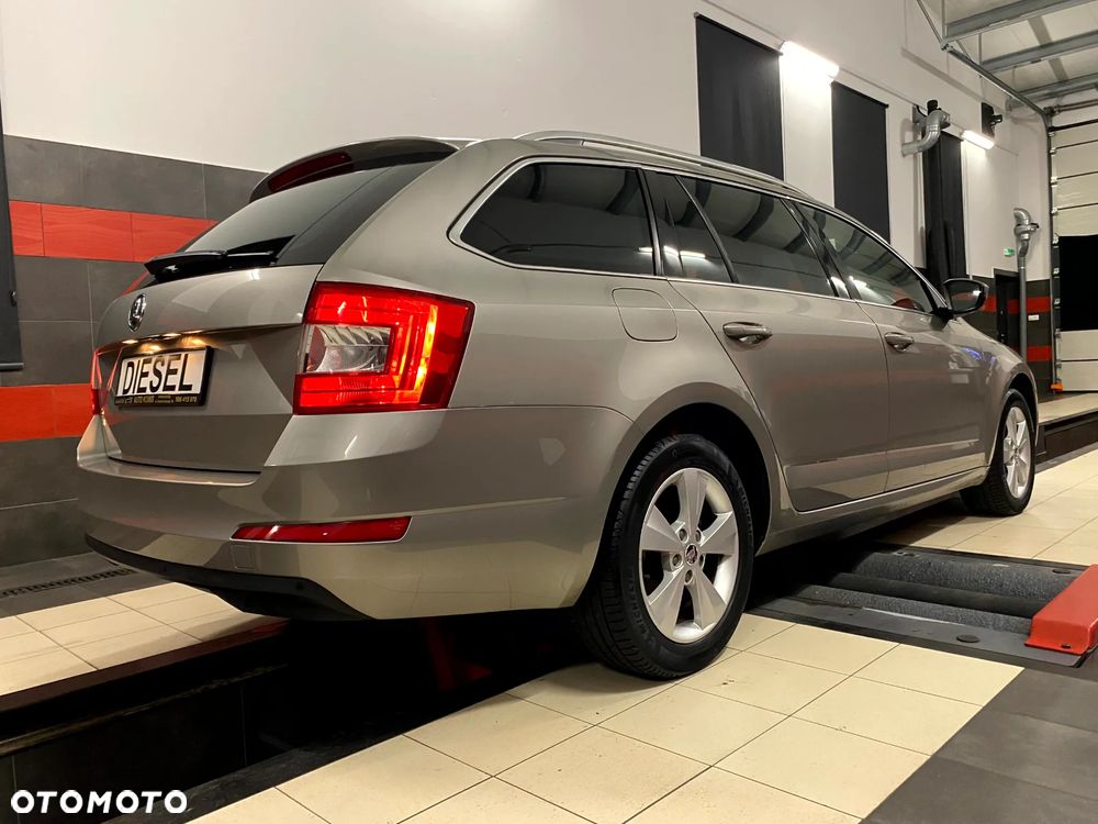 Skoda Octavia 2.0 TDI Green tec DSG Elegance - 8