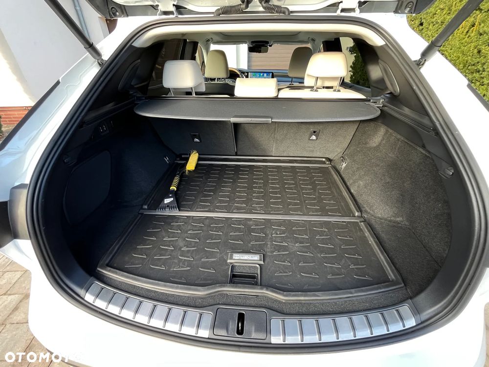 Lexus RX 450h+ Omotenashi - 25