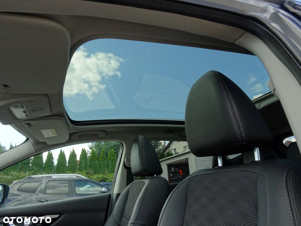 Nissan Qashqai 1.2 DIG-T N-Connecta Xtronic EU6 - 17