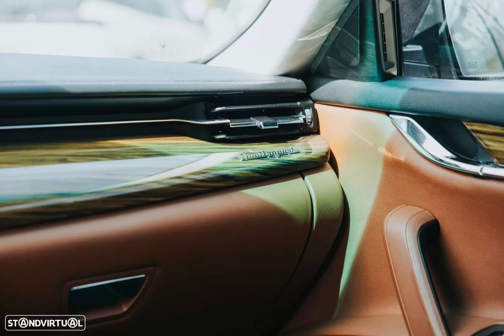 Maserati Quattroporte D Auto - 27