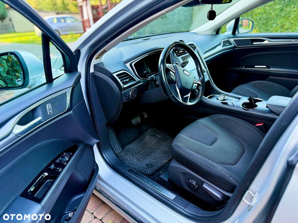 Ford Mondeo 2.0 EcoBlue Titanium - 24