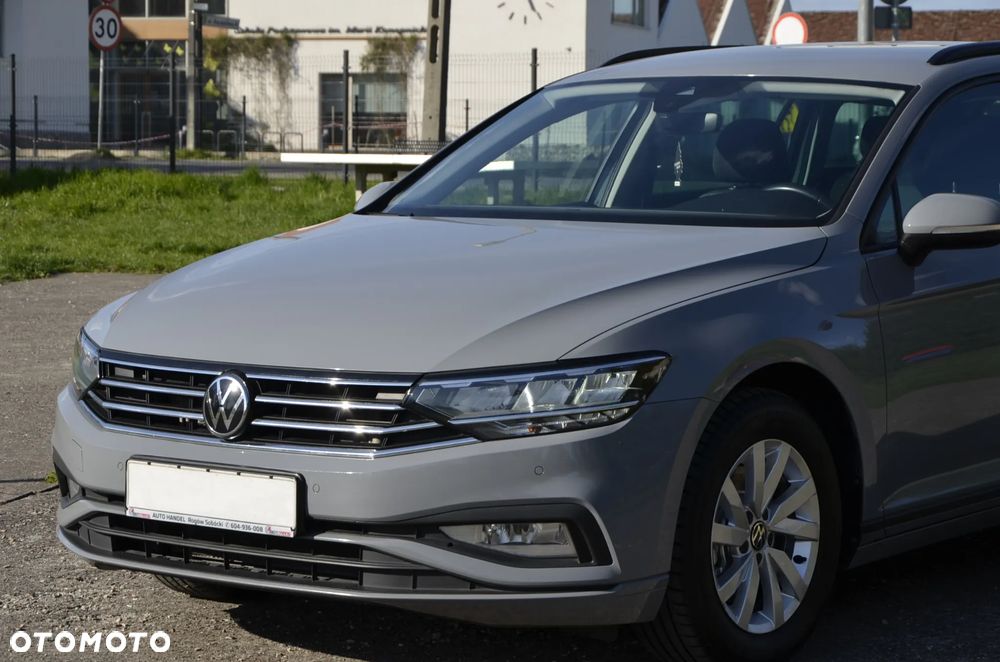 Volkswagen Passat - 19