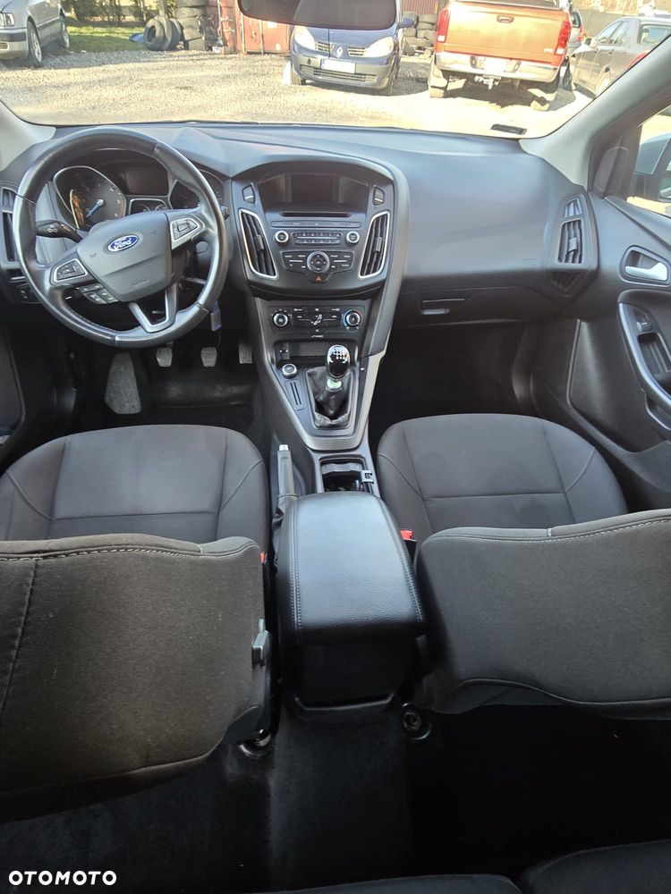 Ford Focus - 12